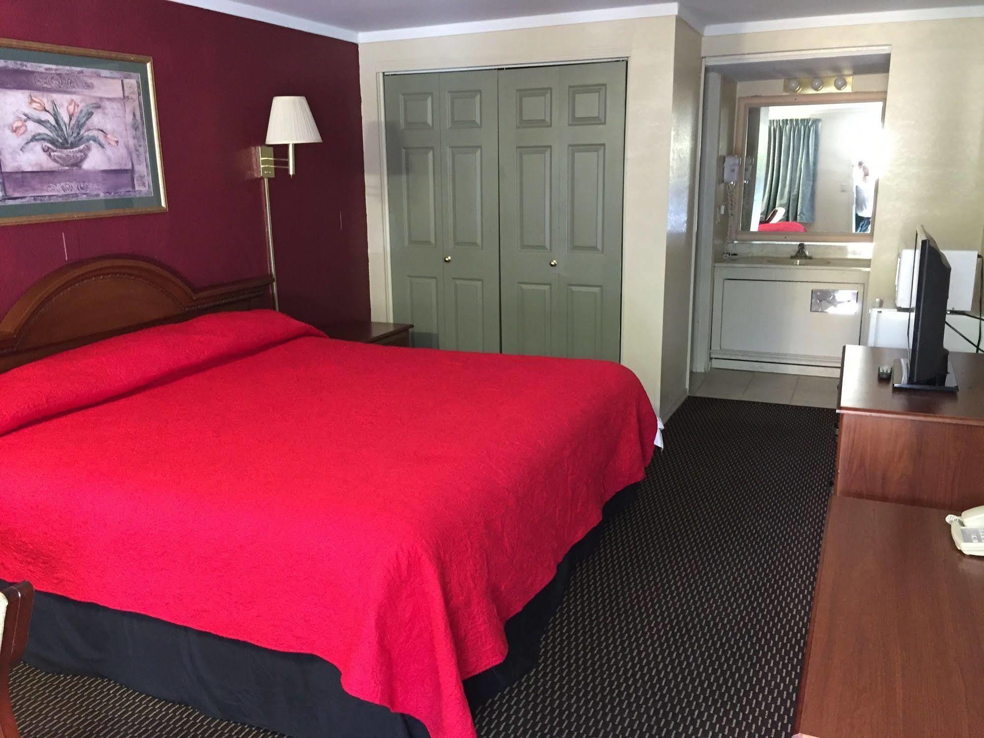 Fairbridge Inn Express Меррилвилл Экстерьер фото